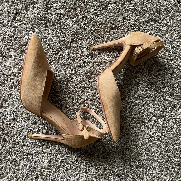 NIB Women’s Petit Cadeau Carolyn Tan Pointed Pumps - Picture 4 of 8